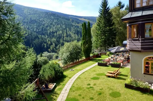 Pobyt ve Špindlu až pro 5 osob: jídlo i wellness