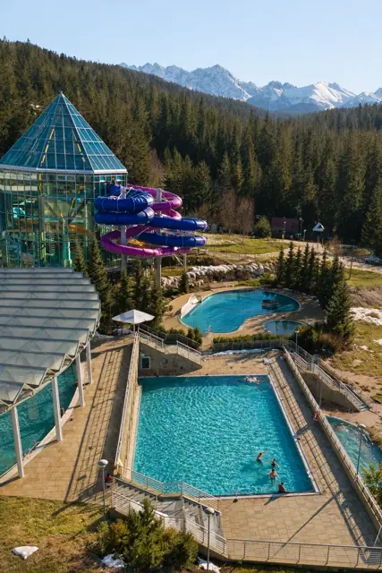 4* hotel s neomezeným vstupem do komplexu s 12 bazény