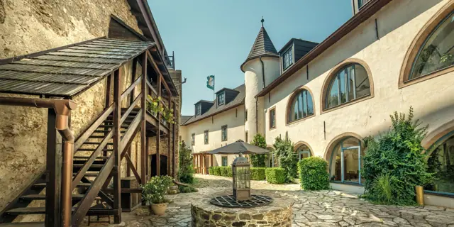 Královský pobyt s wellness v hradním hotelu****