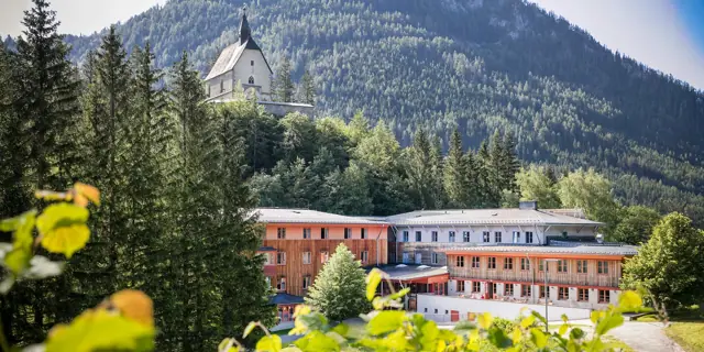 Rakousko: 3* rodinný hotel, snídaně i polopenze, wellness