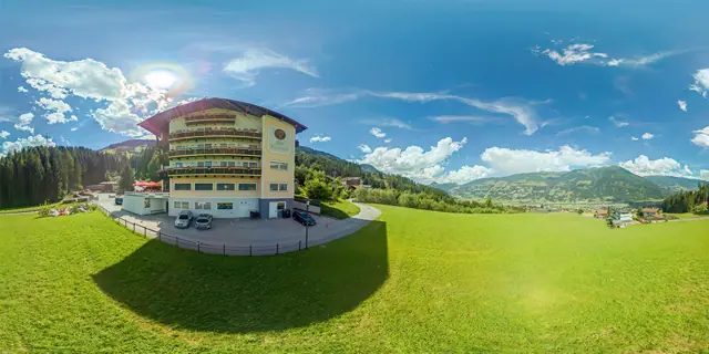 Zillertal: hotel blízko svahu, strava, sauny i karta výhod