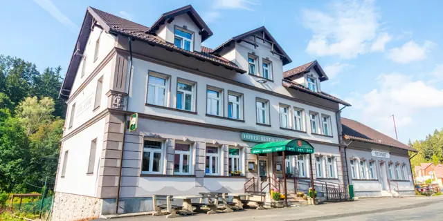 Krušné hory s jídlem i privátní saunou