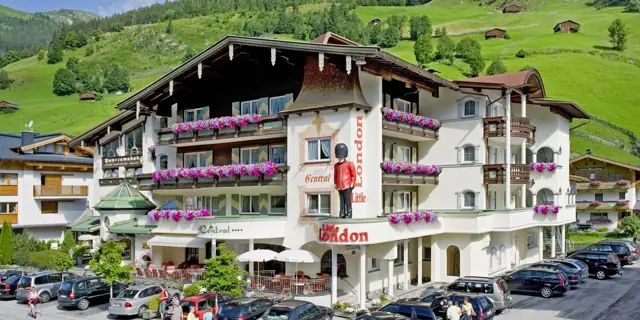 Tyrolsko: 4* hotel s polopenzí, wellness a kartou výhod